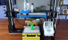 国外牛人竟用3000多块乐高积木攒出一台3D打印机，还能正常工作